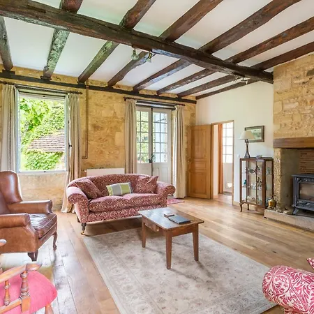 Villa Saint-felix-de-reillac-et-mortemart Sleeps 6
