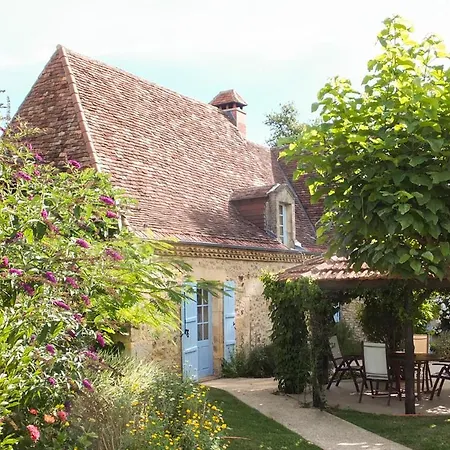 Saint-felix-de-reillac-et-mortemart Sleeps 6 Villa