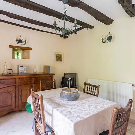Villa Saint-felix-de-reillac-et-mortemart Sleeps 6 *